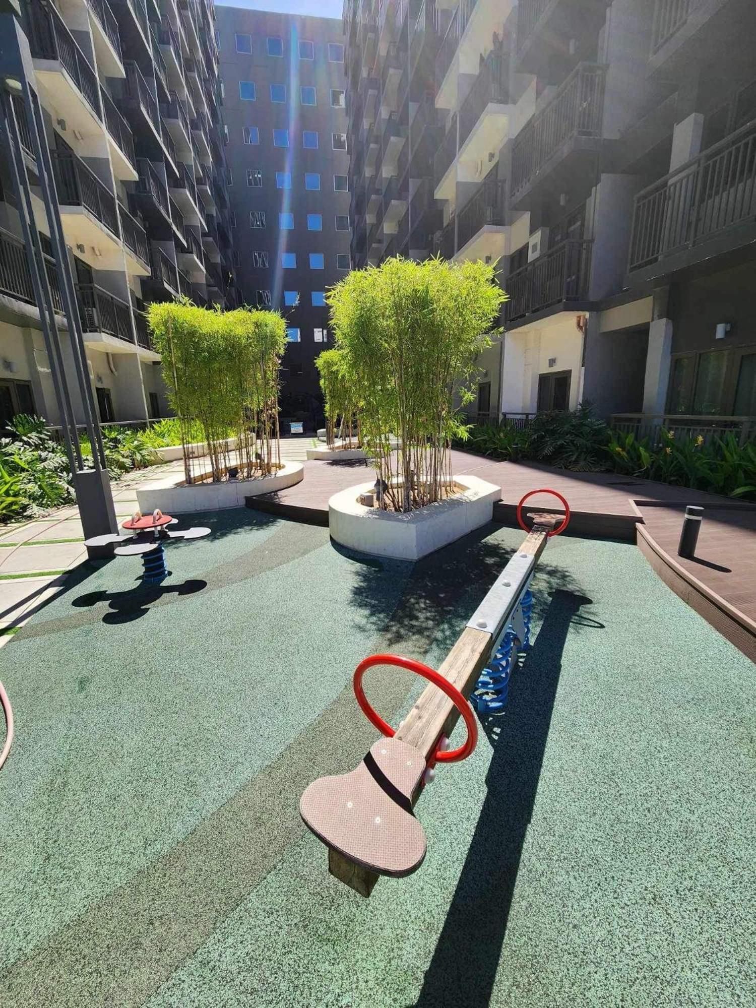 Cozypura Staycation Near Moa, Airport , With Free Fast Wifi, Netflix And Pay Parking 파사이 외부 사진