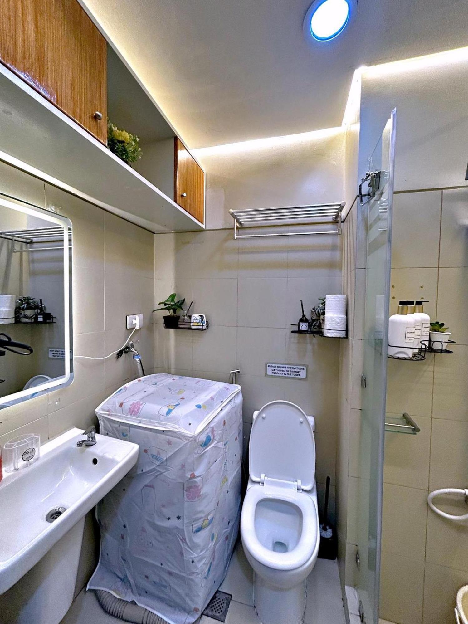 Cozypura Staycation Near Moa, Airport , With Free Fast Wifi, Netflix And Pay Parking 파사이 외부 사진