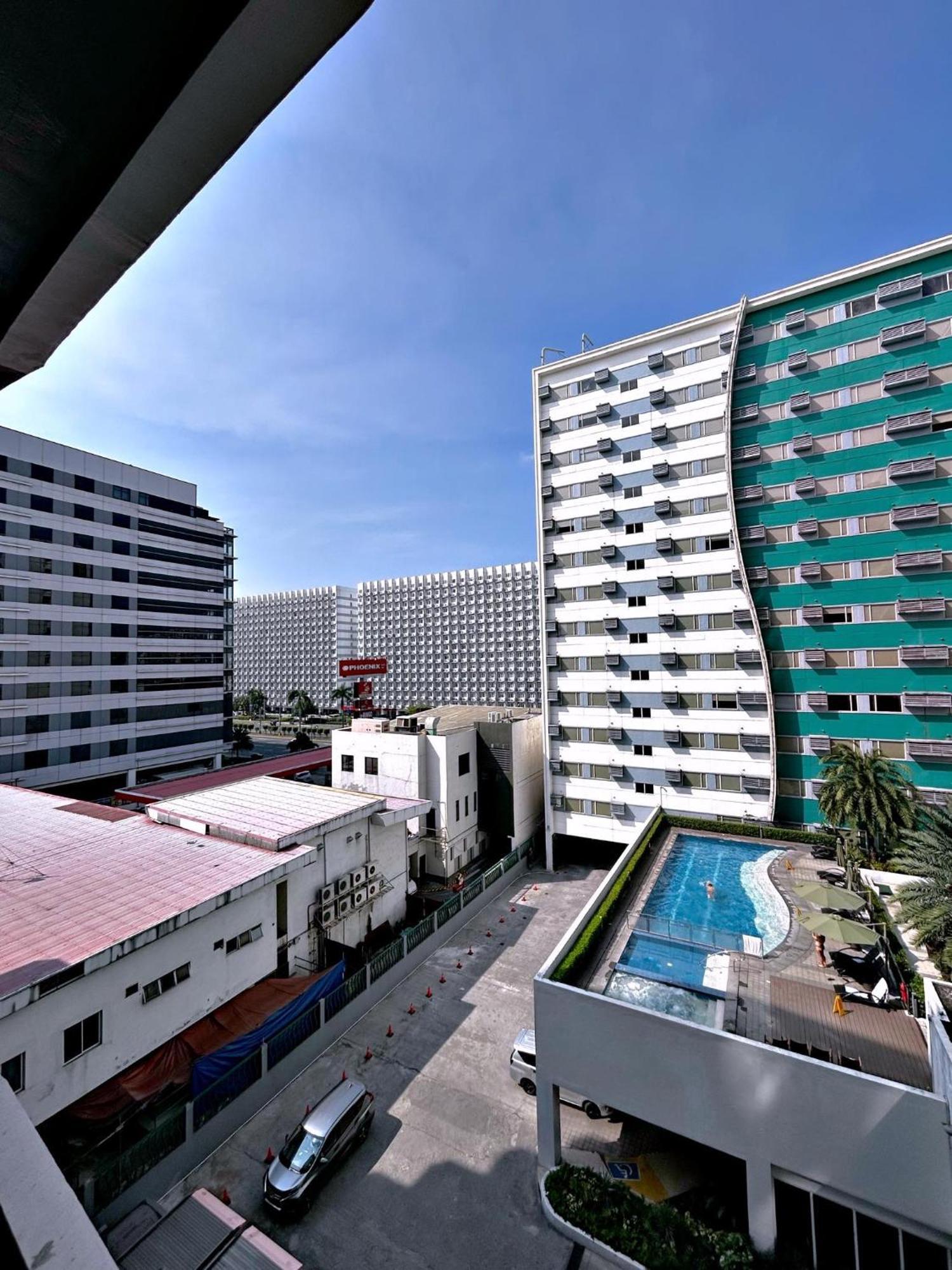 Cozypura Staycation Near Moa, Airport , With Free Fast Wifi, Netflix And Pay Parking 파사이 외부 사진